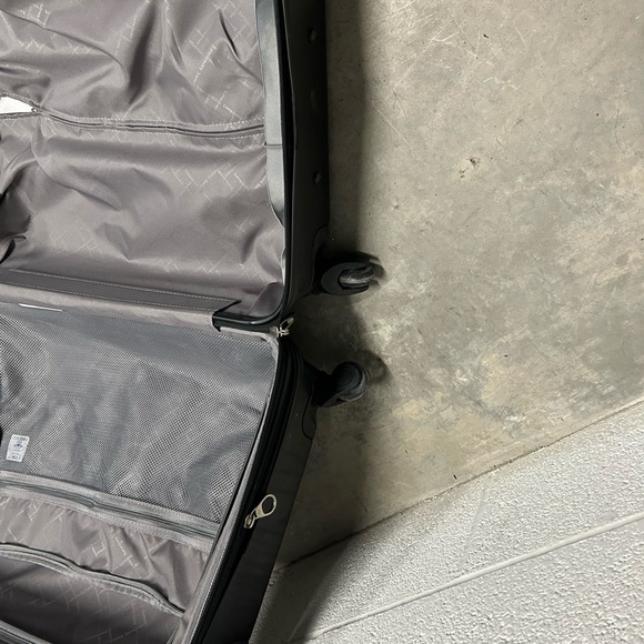 Black Samsonite 360 Wheels - Picture 4 of 4